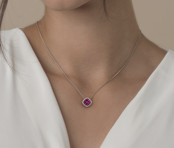 Ethera Pendant Diamond Necklase - Image 3